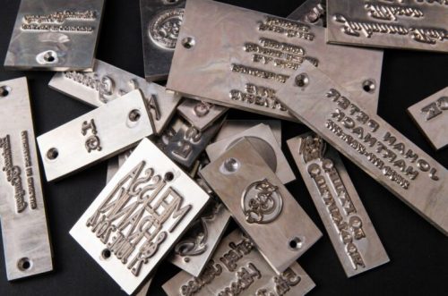 Proses hotprint pada produk cetak