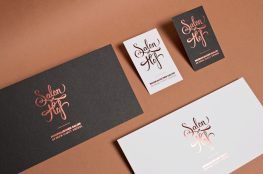 Produk cetak dengan finishing hotprint